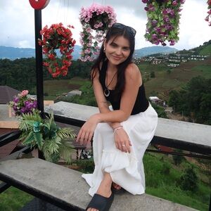 Meet your Posher, Cierra